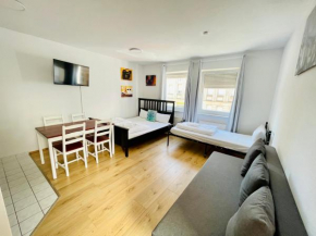Studio Apartment In Stötteritz With Balcony - great public transport links to the city